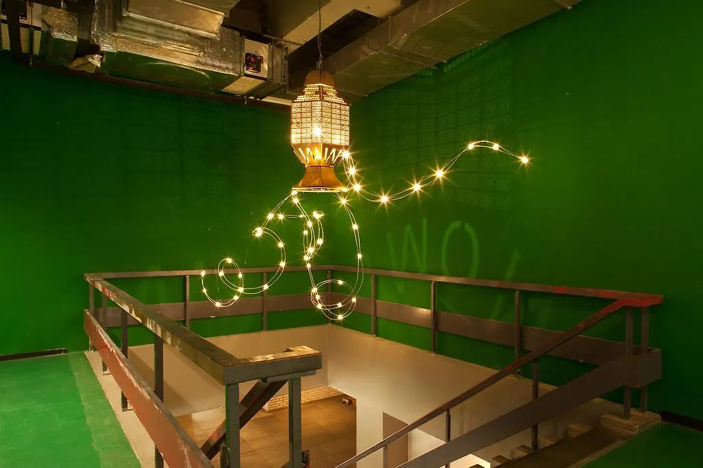 WOW Amsterdam Hostel